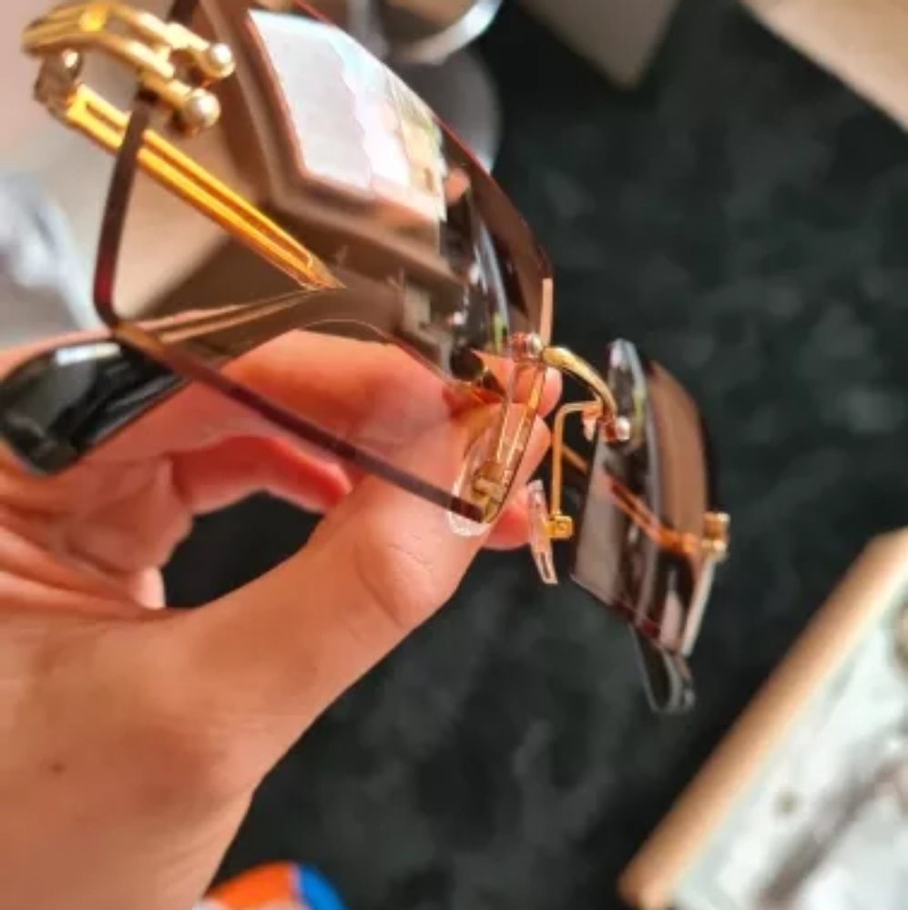 Retro 90's Sunglasses - Picture 11 of 15